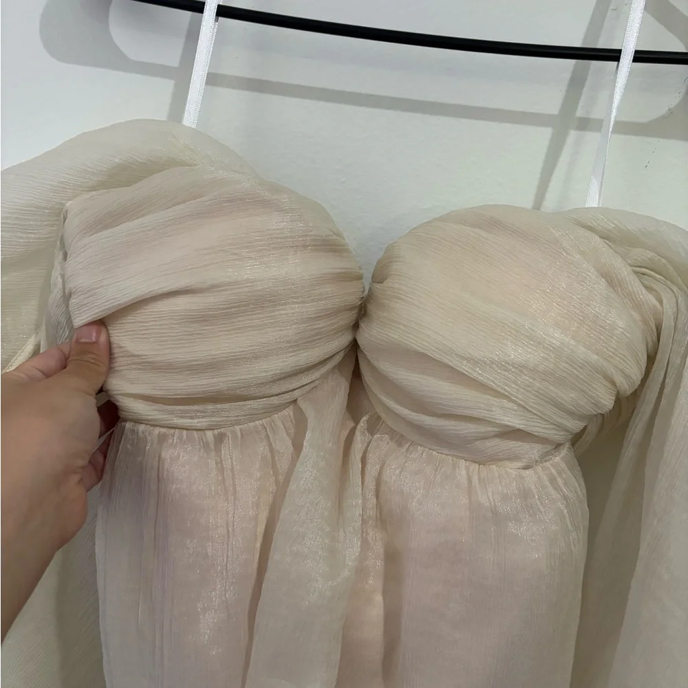 House of Harlowe 1960 x Revolve Burna Blouse in Cream - Size Small - Picture 4 of 11